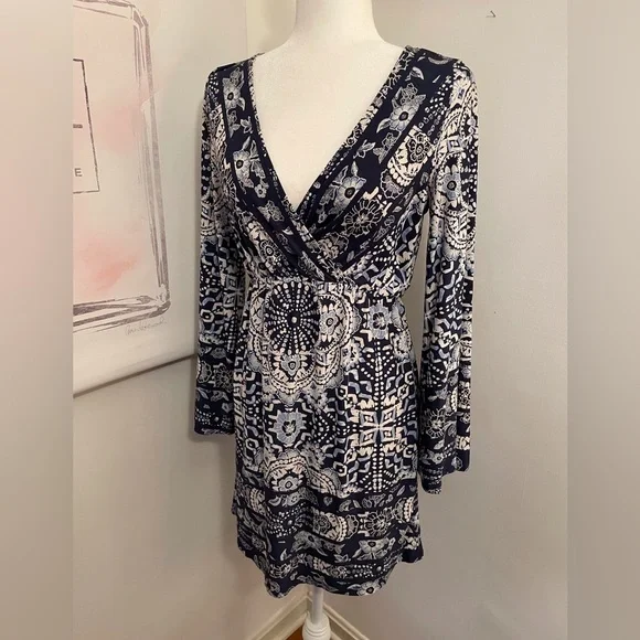 Venus Long Sleeve Dress Size S Blue Floral - Picture 8 of 11